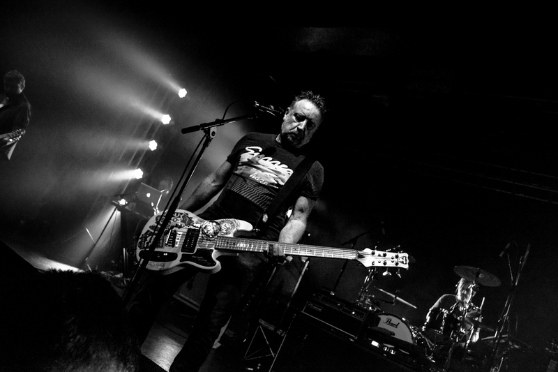 Illustration for article titled Photos Of Peter Hook And The Light